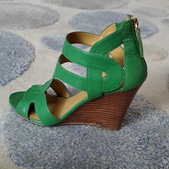 Shoes - Picture 3 of 3